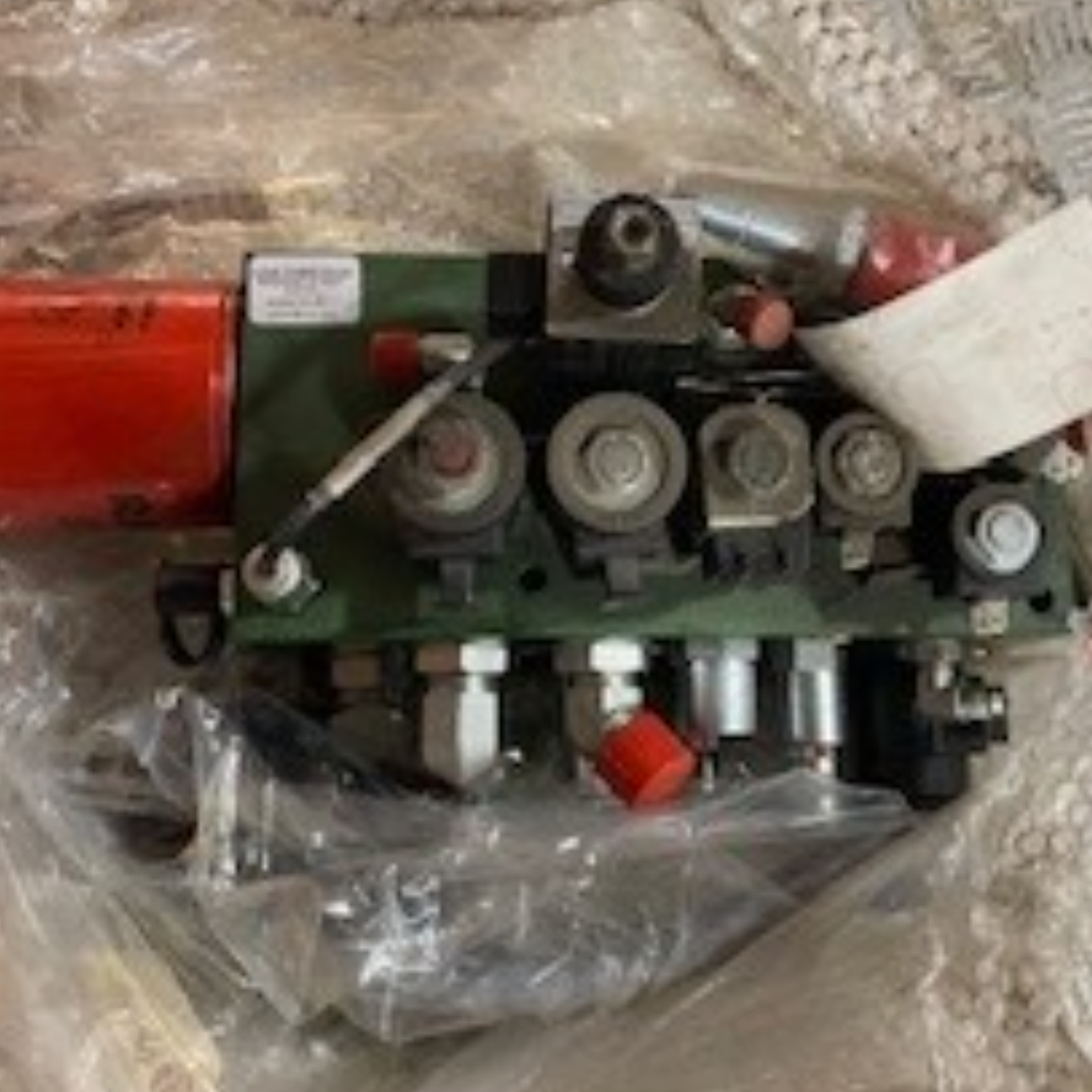 Raymond - 1043018/003